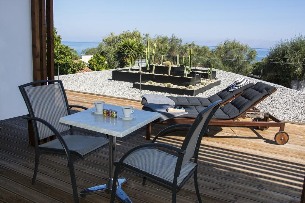 Ionian Eye Design Studios & Spa Mesongi Exterior photo